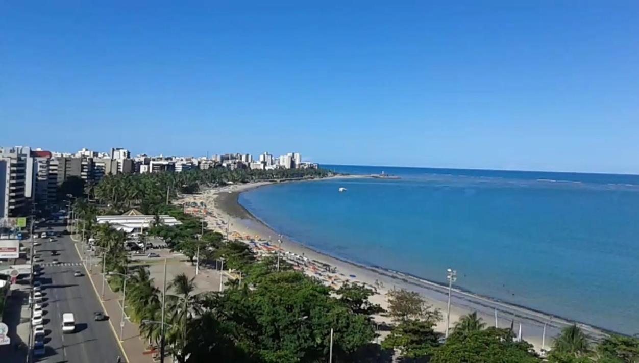 APART NO EDIF NEO BEIRA MAR DE PAJUCARA fica na Rua Julio Plech Filho 60 CONSUMO ELETRICO É PAGO NO CKECK-OUT Maceió Esterno foto