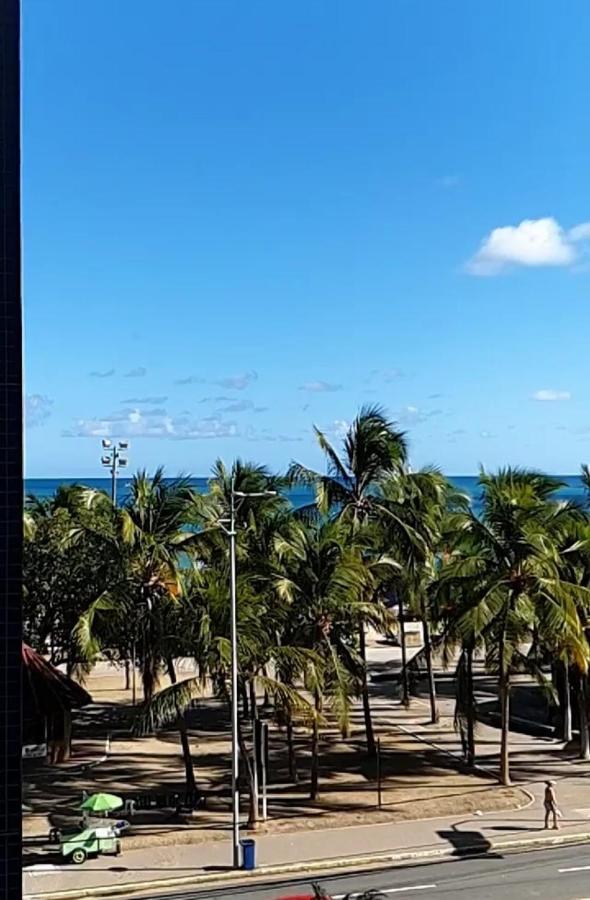 APART NO EDIF NEO BEIRA MAR DE PAJUCARA fica na Rua Julio Plech Filho 60 CONSUMO ELETRICO É PAGO NO CKECK-OUT Maceió Esterno foto