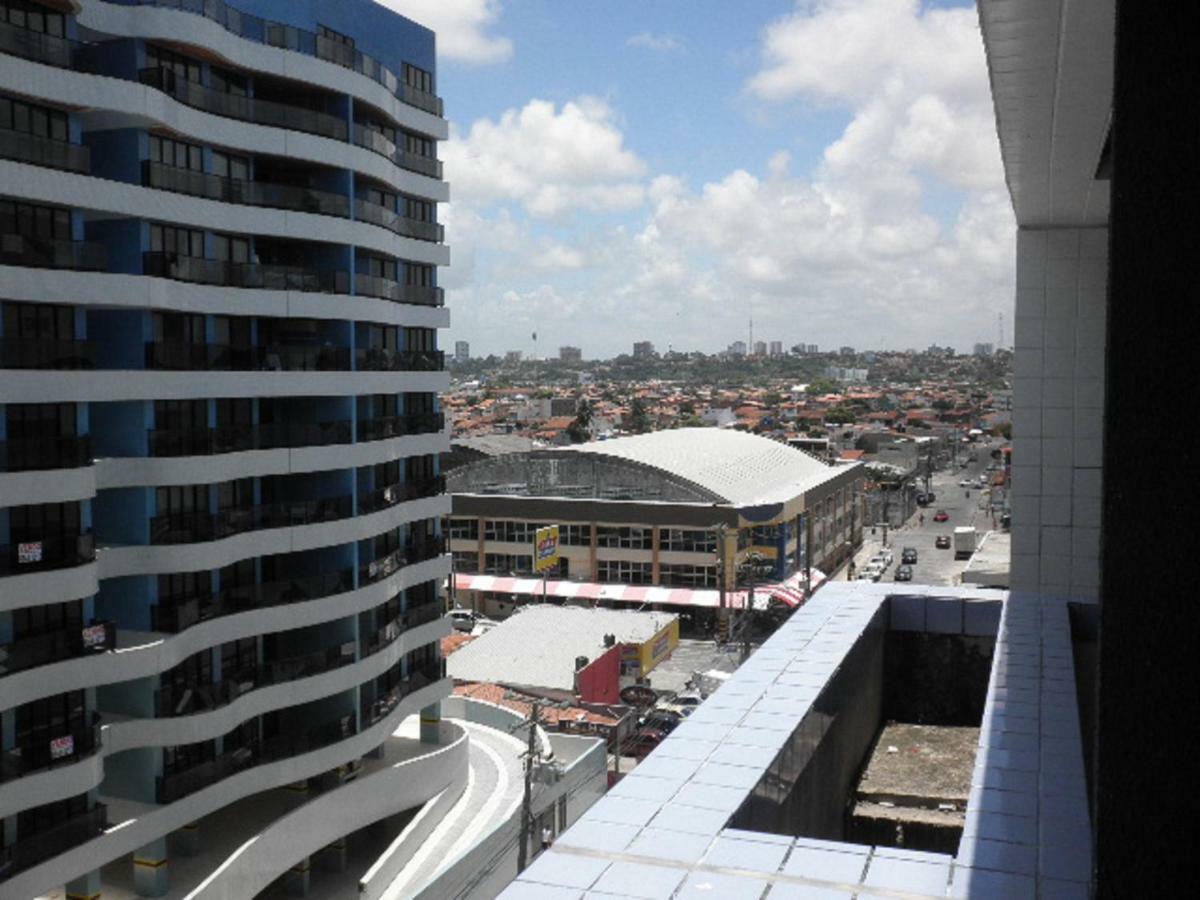 APART NO EDIF NEO BEIRA MAR DE PAJUCARA fica na Rua Julio Plech Filho 60 CONSUMO ELETRICO É PAGO NO CKECK-OUT Maceió Esterno foto
